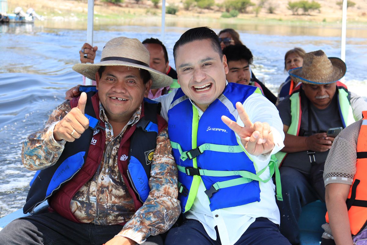 JIvanHerrera_'s tweet photo. Acompañamos a Eliseo Rodríguez Flores, inspector de Guadalupe Victoria #Valsequillo, en un recorrido por esta emblemática zona. 
Su calidez y los paisajes de la comunidad nos recuerdan por qué es el destino perfecto para pasear en estos días de #SemanaSanta2026

¡Visitemos lo local y disfrutemos en familia! 👨‍👩‍👧‍👦
#Puebla #IvánHerrera