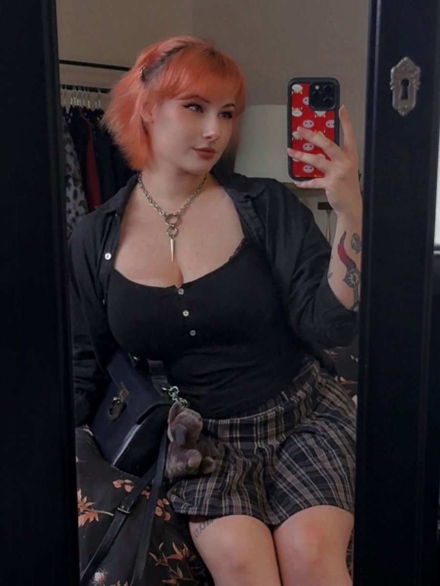 MortuaryDarling ✨ tweet media