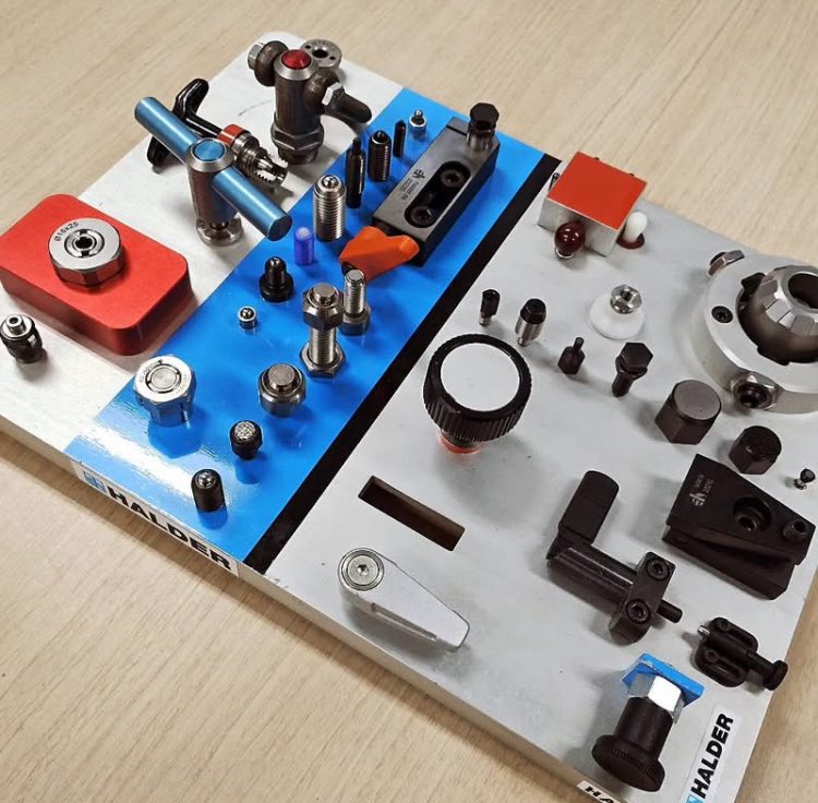 Halder Japan tweet media