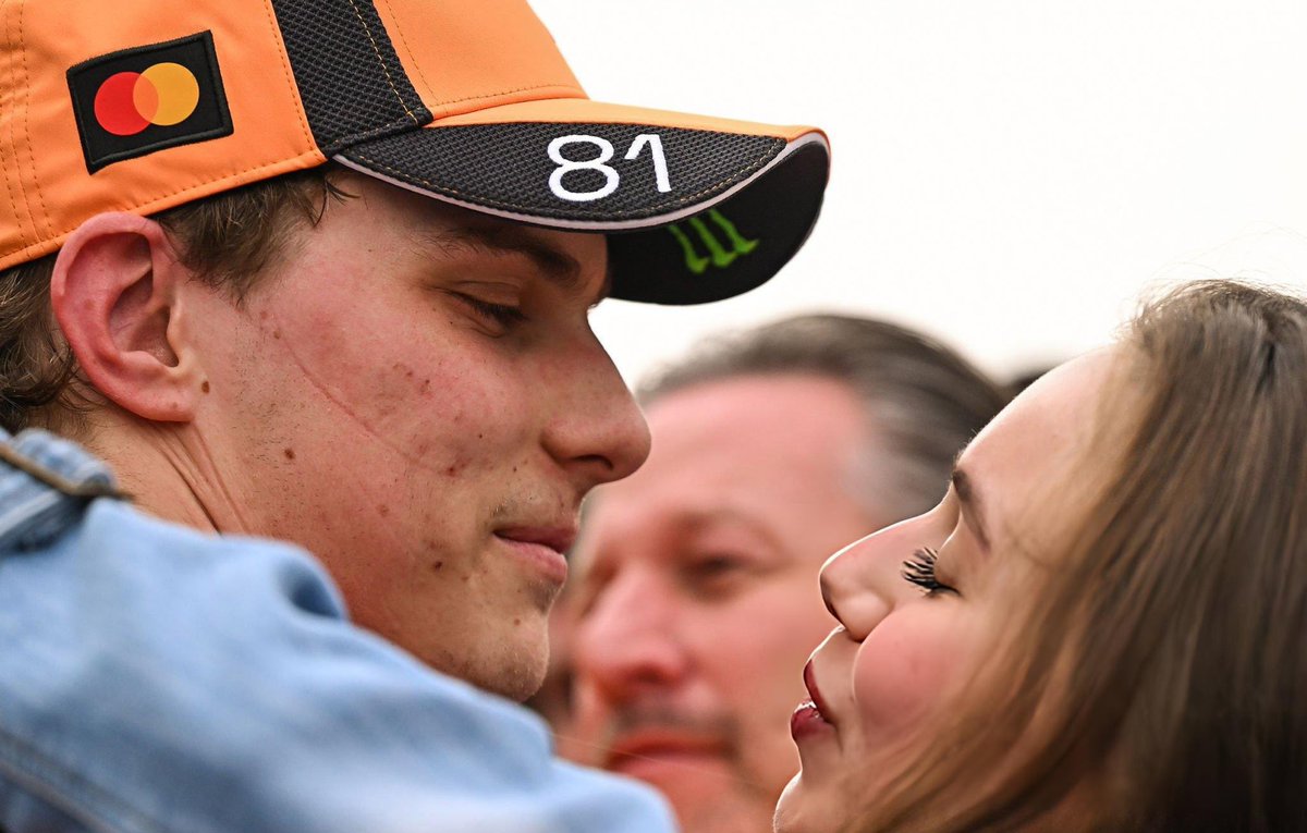 callmeconsonant's tweet image. I was bored so I gave Zack Br*w the Kelly Piquet special