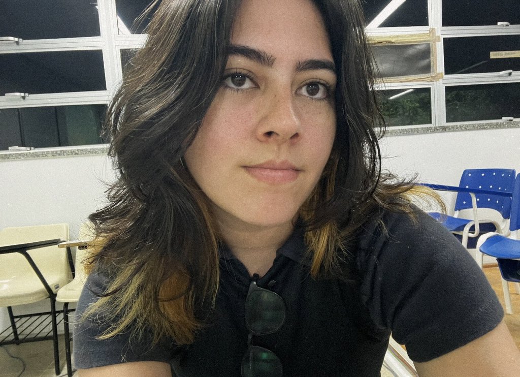 Prestes a liberar uma turma inteira mais cedo pq qro comer esfirra c luquinhas