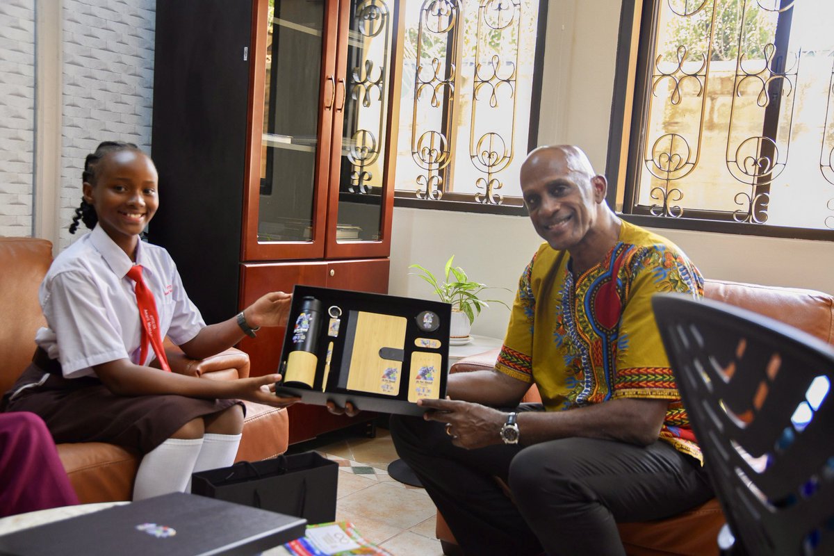 IanKingUg's tweet image. Honoured to be recognised by @creativechildf for @UNDP’s support of the Robotics for Good Youth Challenge 🤖 — a platform that equips youth with future skills and empowers them to use #AIForGood and technology for positive change.

#YouthEmpowerment