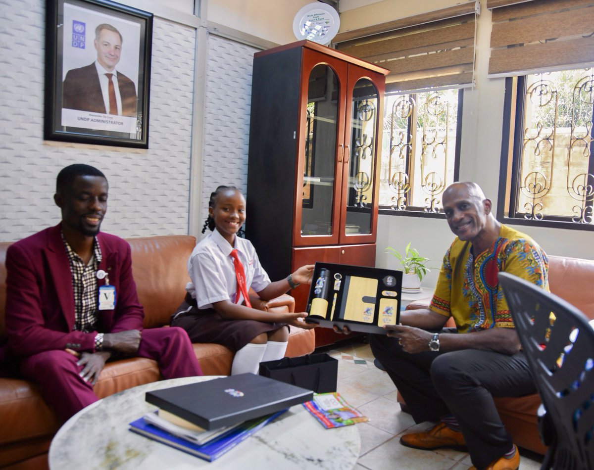 IanKingUg's tweet image. Honoured to be recognised by @creativechildf for @UNDP’s support of the Robotics for Good Youth Challenge 🤖 — a platform that equips youth with future skills and empowers them to use #AIForGood and technology for positive change.

#YouthEmpowerment