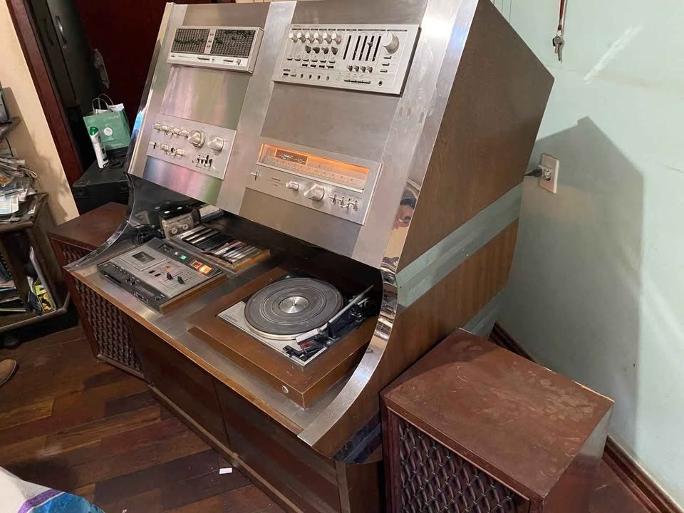 PoppyKluwer tweet media