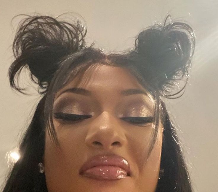 𝑩𝒆𝒕𝒕𝒚™ tweet media