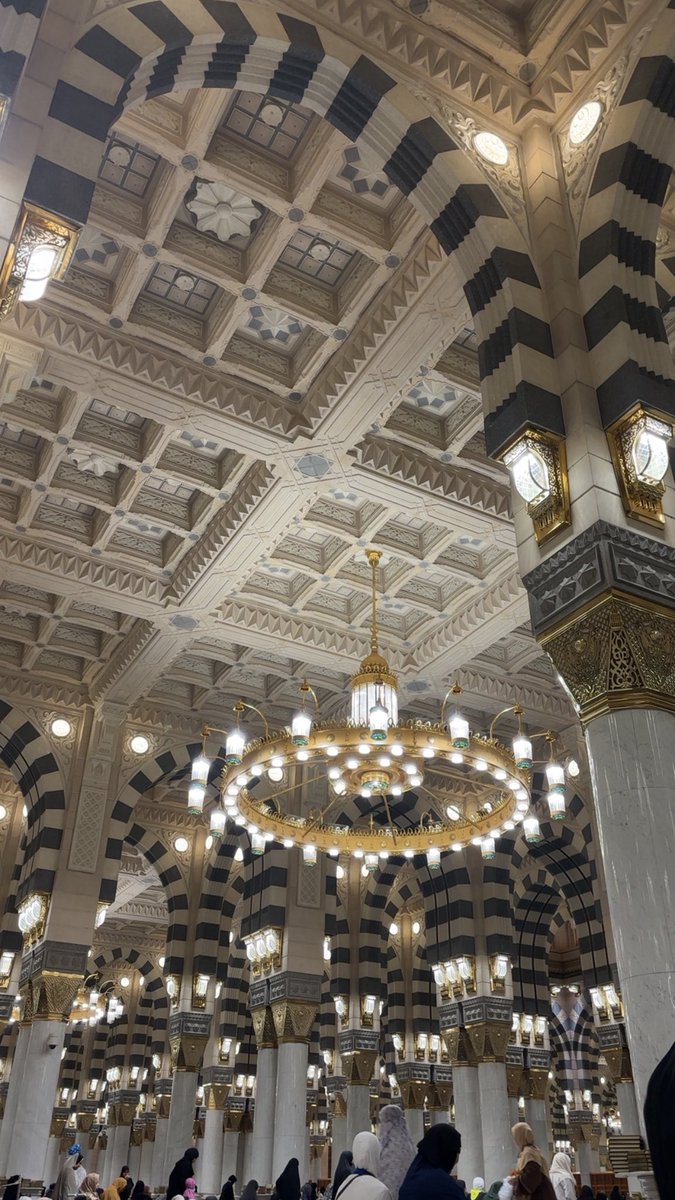 B2011N52's tweet photo. #المسجد_النبوي
#الحرم_النبوي_الشريف
#اللهم_صل_وسلم_على_نبينا_םבםבﷺ https://t.co/AEEr8T0lLu