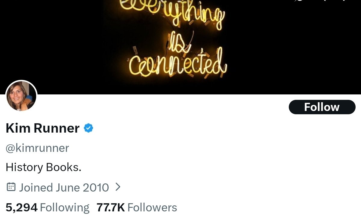 Debra The.is tweet media