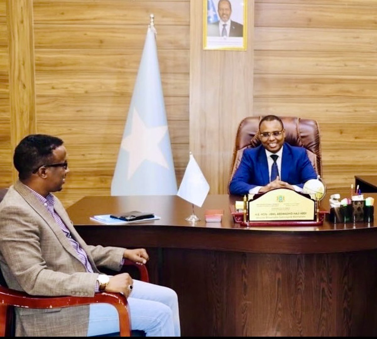 JegAdan's tweet photo. Congratulations 🙌 

Waxaan hambayo iyo duco hawada u marinayaa Hoggaamiyaha KMG ah ee Dowladda Koonfur Galbeed Soomaaliya Mudane,Hon. Jibril Abdirashid Haji Waxaan ku leeyahay masuuliyadda culus laguu dhiibey Alla hakula garabgalo ilaahna kuguma ceebayo . https://t.co/TGptYcPefp