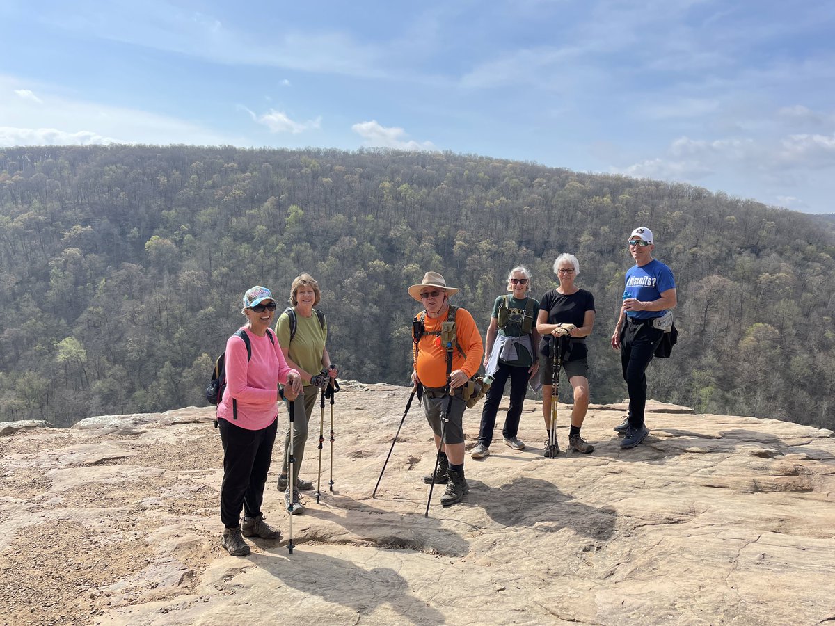 cruzzeroutdoors's tweet image. 3 miles in n out hike to Hawksbill Crag, April 1st, 2026 w/fellow hikers. Great weather and scenic sites. #gohiking #discovernature #discoverarkansas . A body in motion stays in motion.