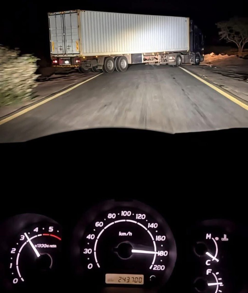 Ezzy ♻️ tweet media