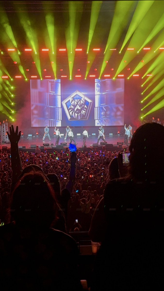 Uber Eats Music Hall tweet media