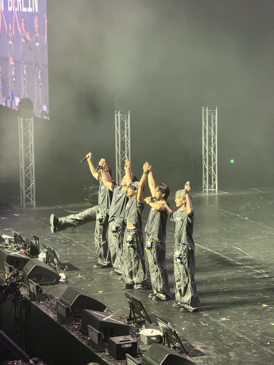 Uber Eats Music Hall tweet media