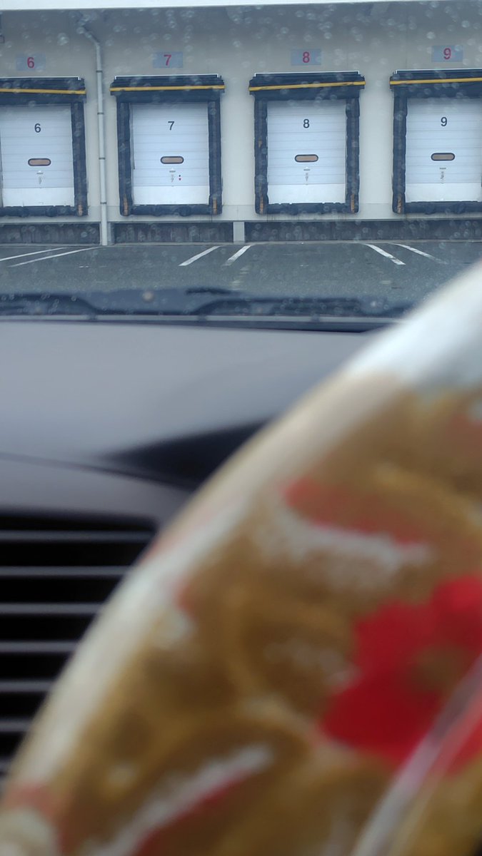 おはようございます！
4月から中型トラックにデビューなります😉

座学をやってますが、この問題が相当難しかった💦
不正解連発で次にいけずでした😅

慣れるまで、ちときつかです💦

#トラックデビュー
#中型ドライバー