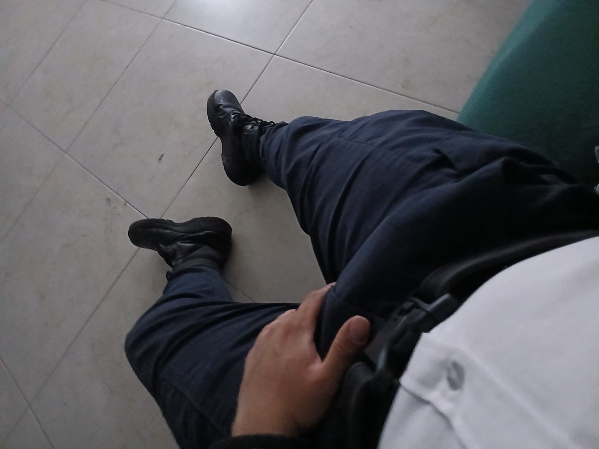 privat3security's tweet photo. 😴 🍆

 #VigilanteHots #horny  #Seguridad #SegurityHot #Police #Uniformado #policeman #privatesecurityofficer   #Policia #vigilantecaliente #Bulto #Xxx #GuardiaHot #Uniformados #privatesecurity #cop https://t.co/jq7Vqv3oxA