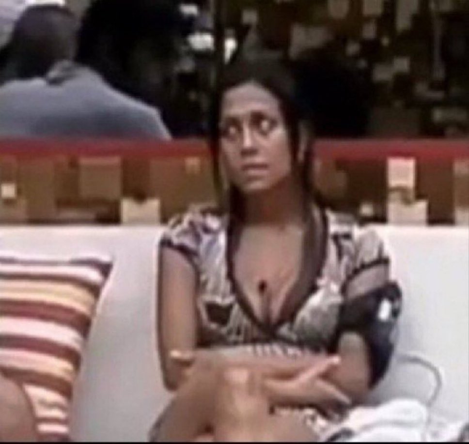 do peitinho e do bundão tweet media