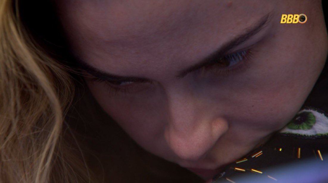 Vai Desmaiar tweet media