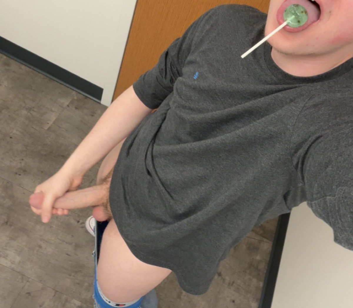 yourvalentine16's tweet photo. i have something sweet for you after class #chudai #twink #college #bwc https://t.co/j5HGBssZd7