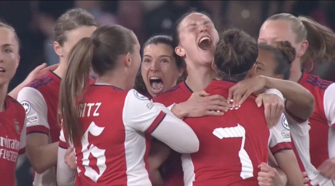 Emma Byrne’s metal detector ⭐️⭐️ tweet media