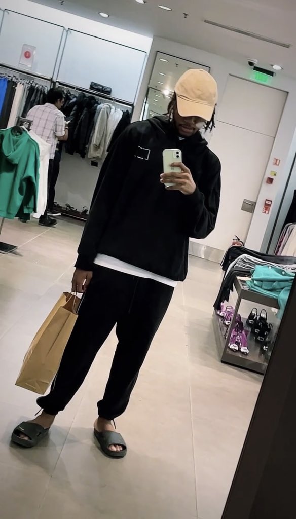 STARBOY GUCCI🖤🦉🖤 tweet media