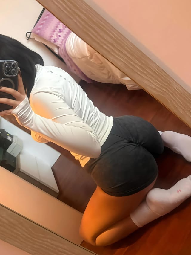 Mini Shorts X 95K tweet media