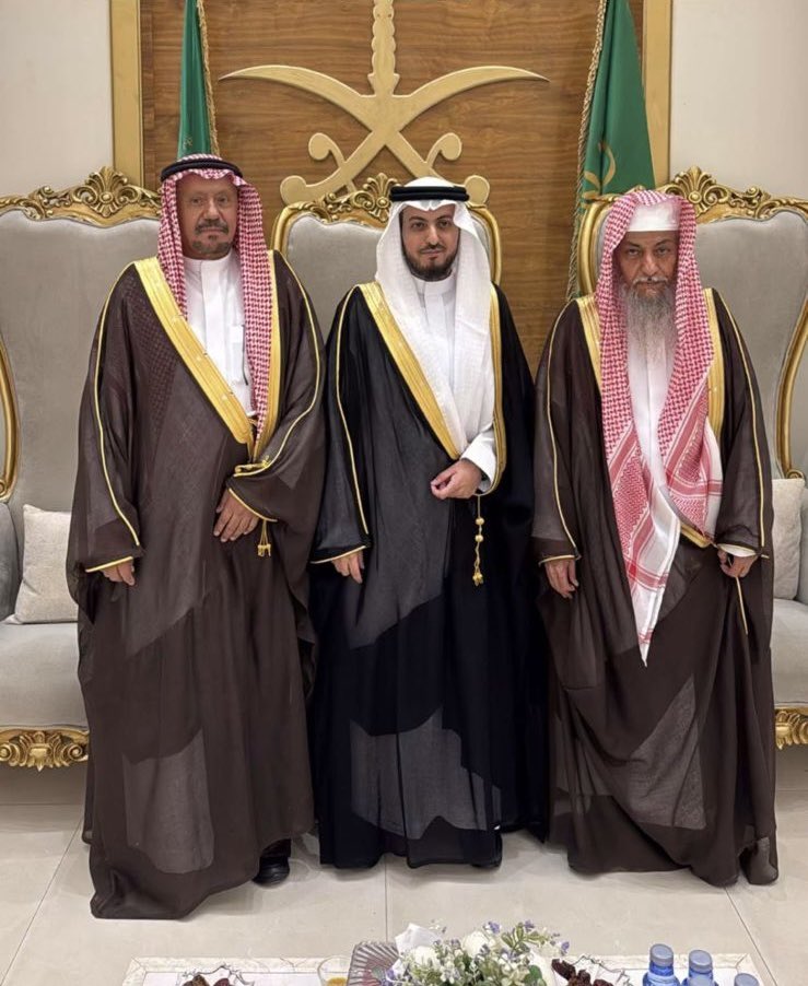Al_khathlan's tweet photo. احتفل ابن العم/عبدالعزيز بن سعد بن سعود الخثلان بزفاف ابنته الى الشاب/عبدالعزيز بن محمد التمامي يوم أمس الثلاثاء ١٢/ ١٠ /١٤٤٧ (٢٠٢٦/٣/٣١م) بقاعة"ليلتي " للاحتفالات بمدينة الرياض.
بارك الله للعروسين وبارك عليهما وجمع بينهما في خير.
#افراح_آل_خثلان 
#آل_خثلان https://t.co/lQ6nTSPW9A