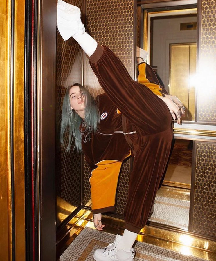 billiesource's tweet photo. Reply with the most underrated Billie Eilish photo! https://t.co/7yF8nlf7oE