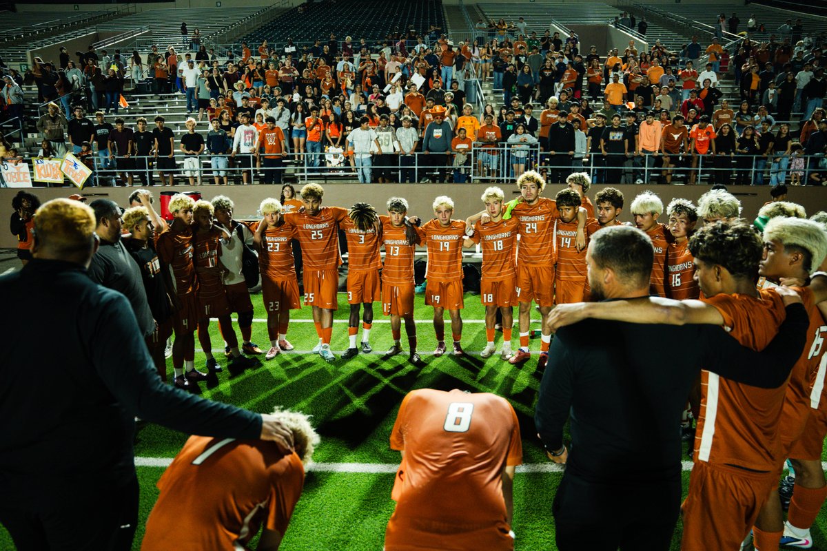 PasadenaISD_TX's tweet photo. The Longhorns left it all on the field last night in the Area Championship. Win or lose, their effort, heart, and determination made #OurPasadenaISD proud. https://t.co/Q2aojVvOJU
