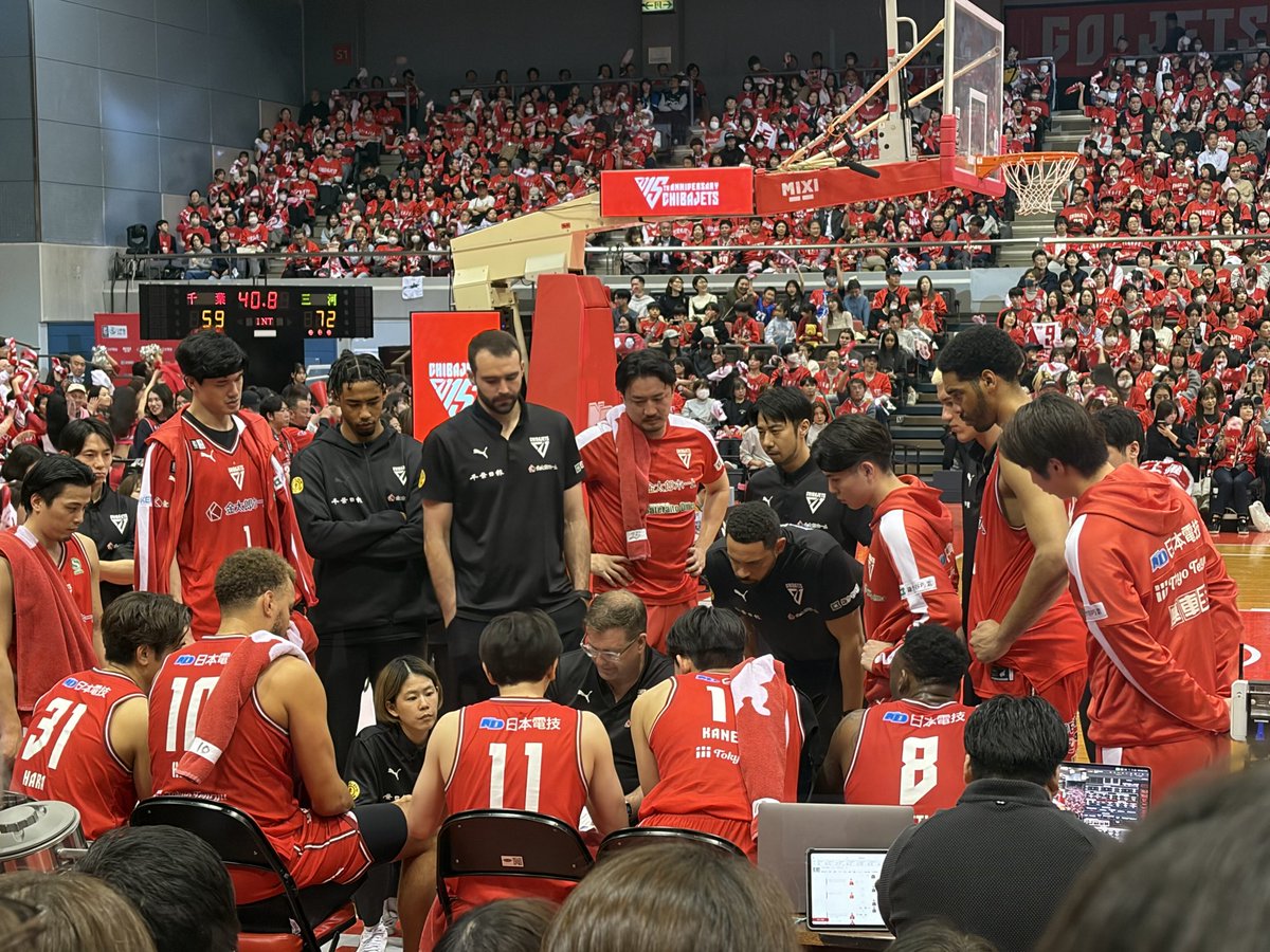 hitomiyabin's tweet photo. 素人でもわかるほど
なんだか元気がなかったな
文男さんを胴上げするんだよね
悔しいより寂しい悲しい気持ちに
頑張れ我らの千葉ジェッツ🔥🔥🔥
残りの試合も全力応炎👉 https://t.co/aNwYPh6FXO