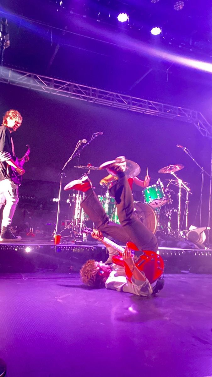 adi’s a star ★ tweet media