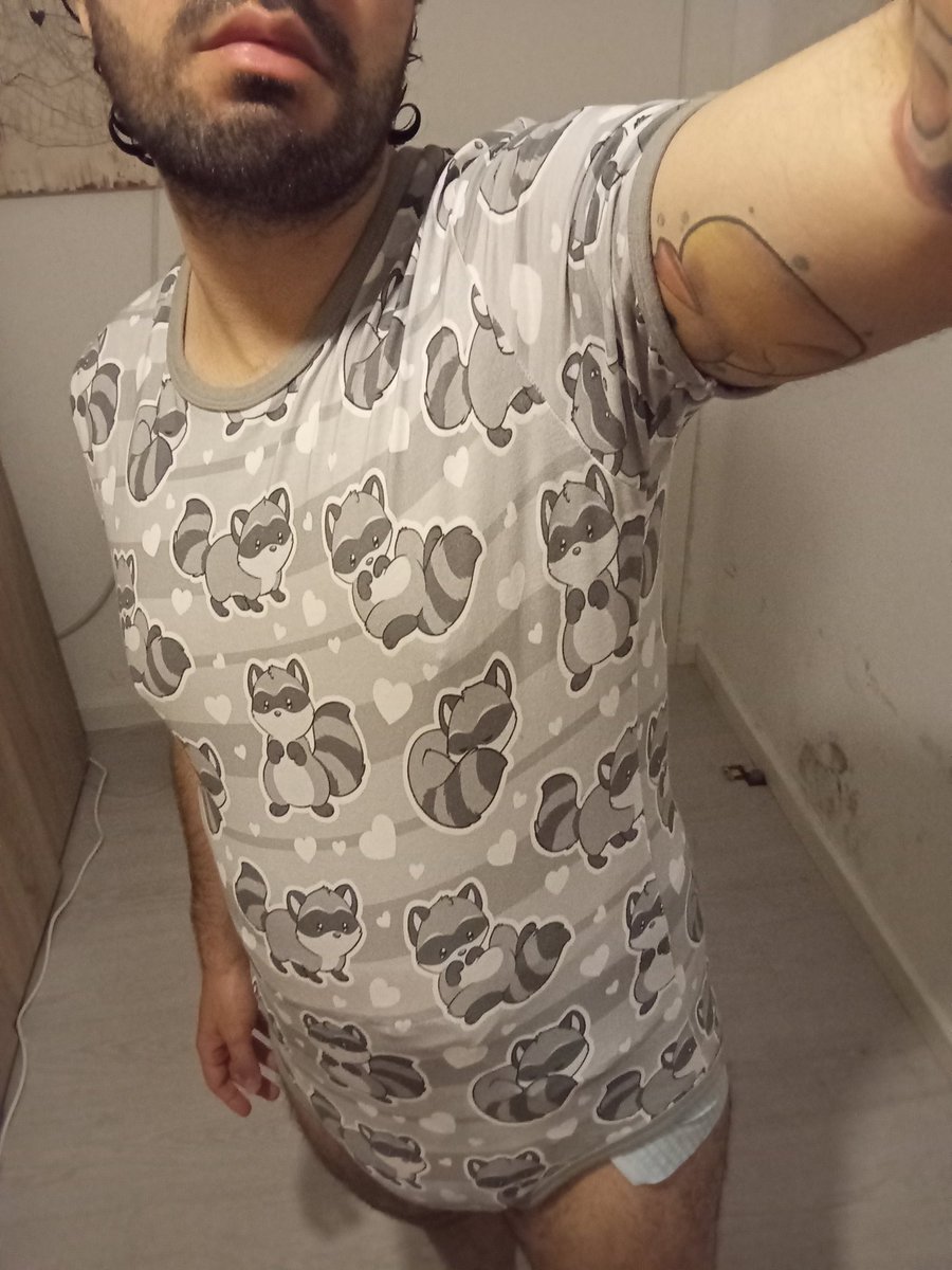 Little_UwU tweet media