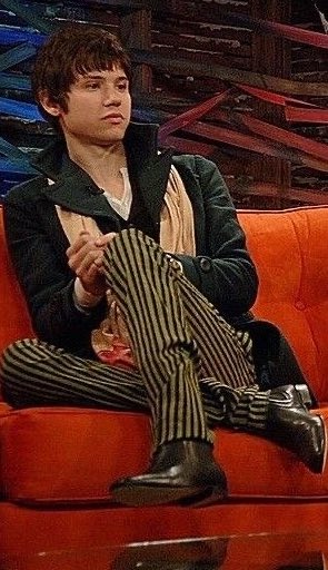 oddly specific ryan tweet media