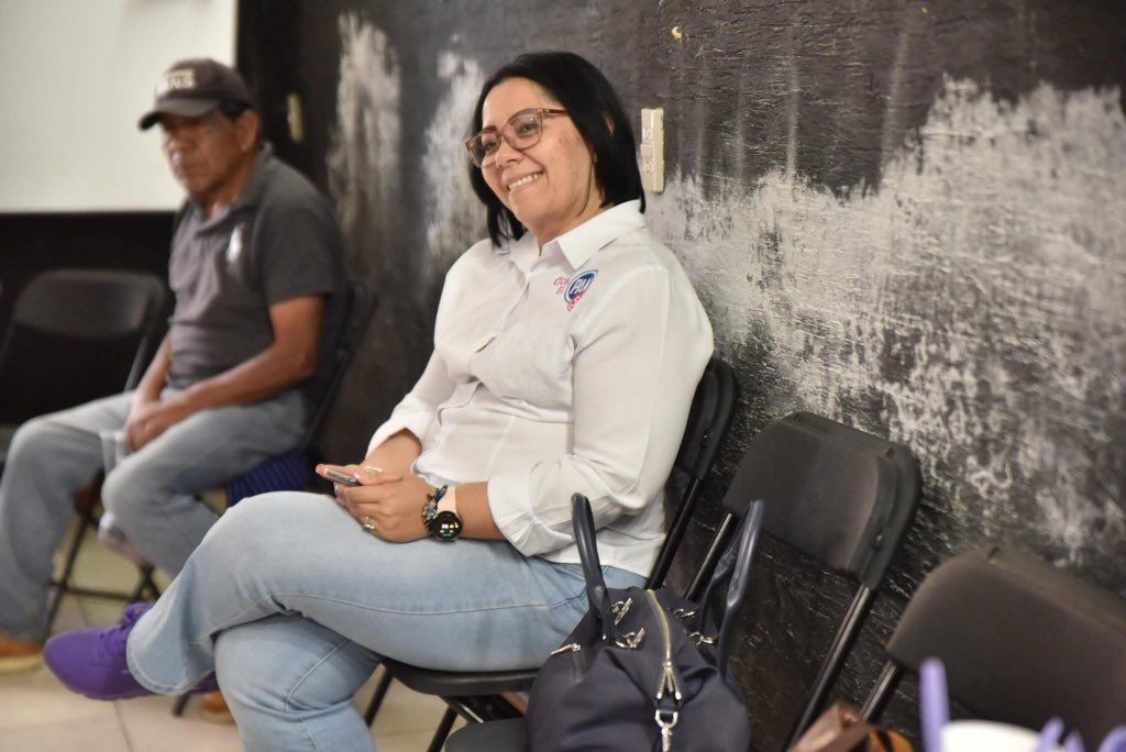 BereJuarezN's tweet photo. 🔵Hoy más que nunca en el PAN Michoacán, creemos en una vinculación real con la sociedad civil, escuchando, sumando y construyendo soluciones desde cada colonia, comunidad y sector.

#BereJuarez #CercaDeTi
  #VinculaciónConLaSociedadCivil #PANMichoacán https://t.co/S3PDyWOaPU