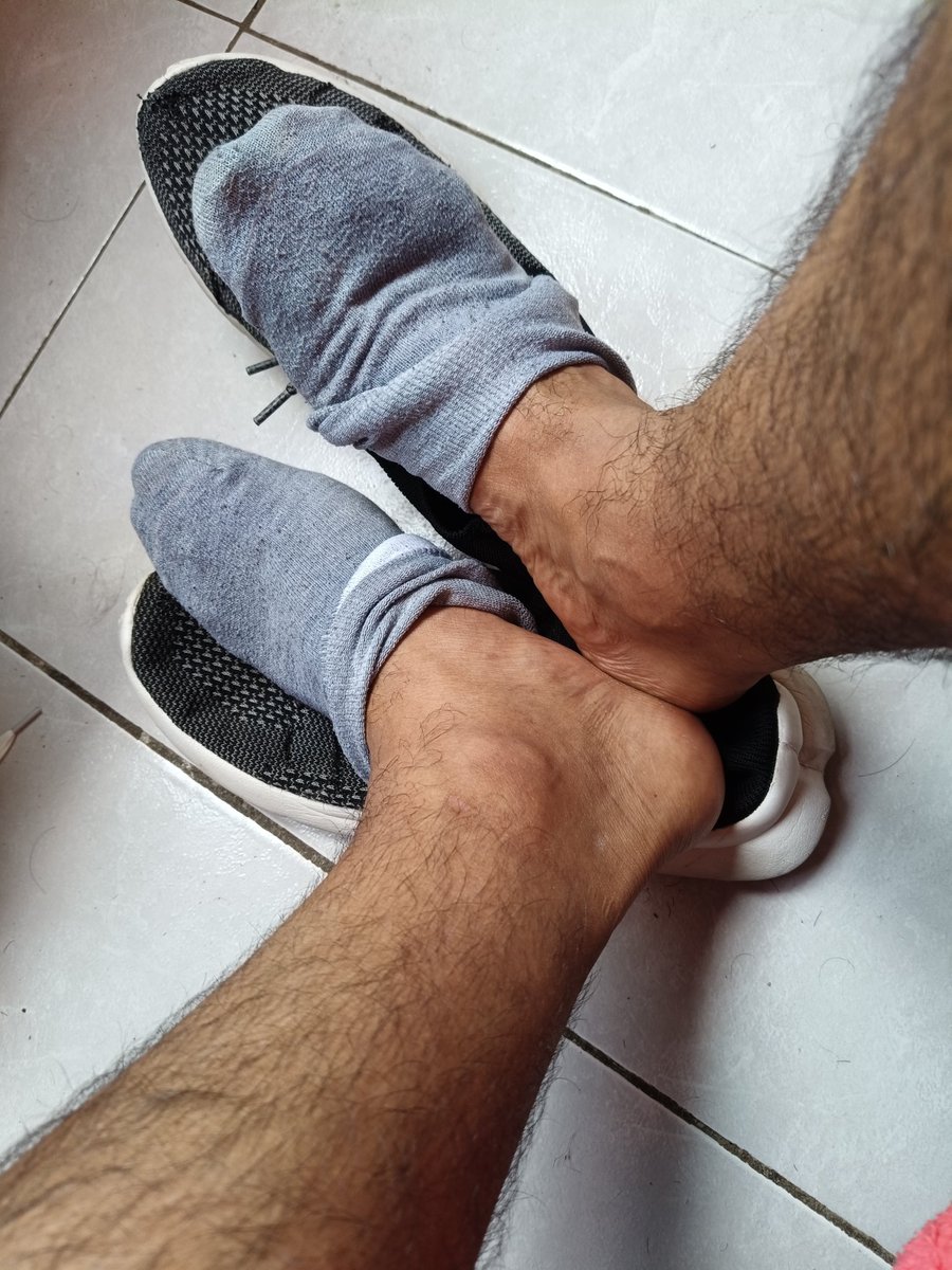 red_star01's tweet photo. Se logró jajaja no morí en el primer intento, veamos si está vez se logra un cambio!
#gym #feetِ #MiercolesDeMorboYProvocación #primerdia #primeravez #gayguy https://t.co/4fcIBW00Da