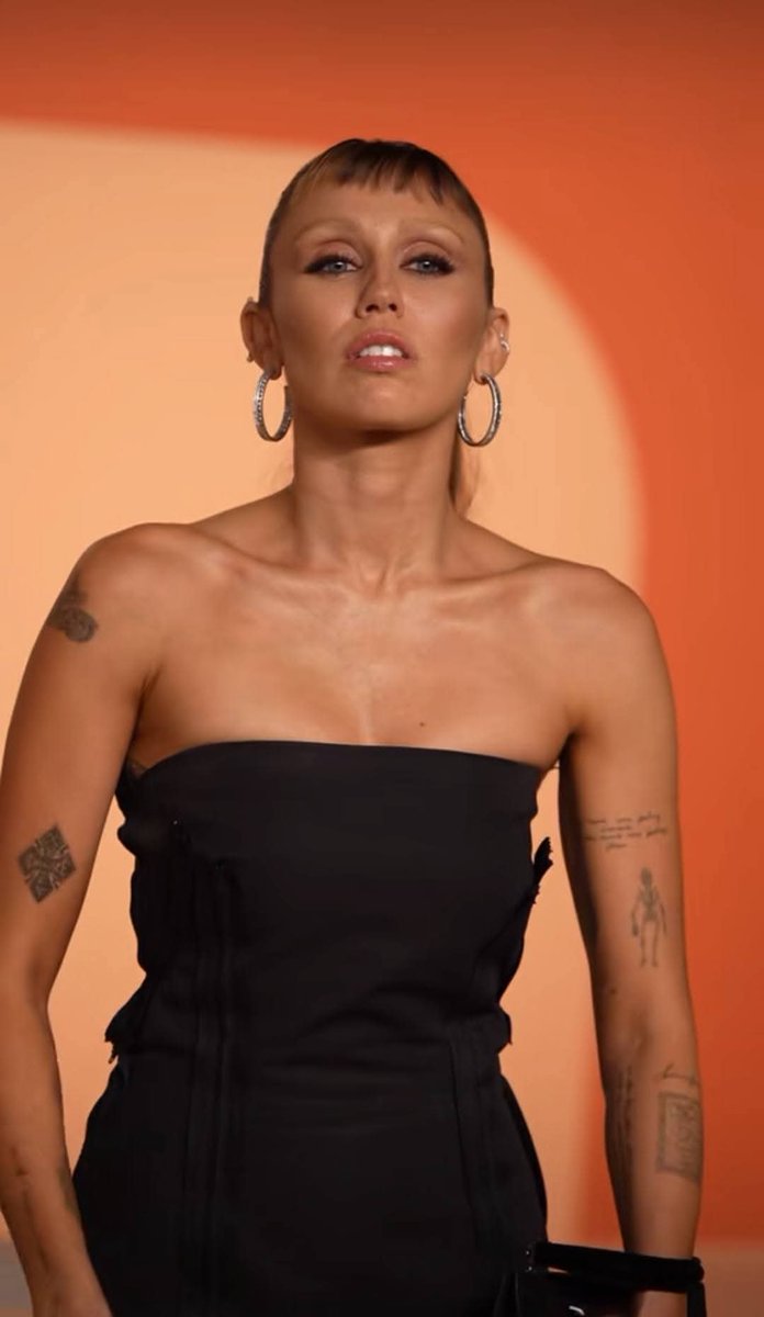 SmileyMileyMC tweet media