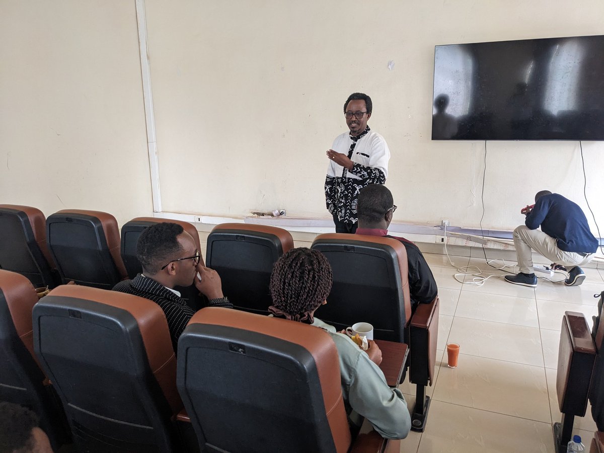 cpsarwanda's tweet photo. Today, CPSAR, in collaboration with RPS and the University of Rwanda Center for Mental Health, trained over 40 university students from Remera, Huye, and Rwamagana in Crisis Intervention, equipping them with skills to effectively support individuals during crisis situations. https://t.co/EiraL5FokI