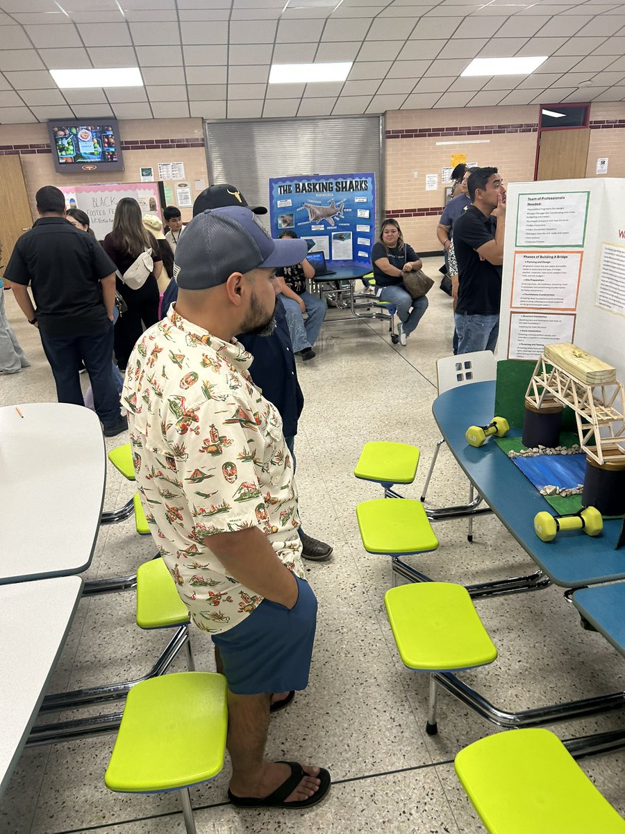JaqueRQ1's tweet photo. Wow! Our GT Expo was amazing last night! Big thanks to our Teachers, Students, and Parents for supporting our students through the process! @DelilahStJulia1 @Heatherwjjones @AldineGATEway @QuinterosOlivia @mspalacios_ @BeeTheTeacher @ReedAcad_AISD @Counseling_AISD @Aldine_FACE https://t.co/1qoyGMyLL4