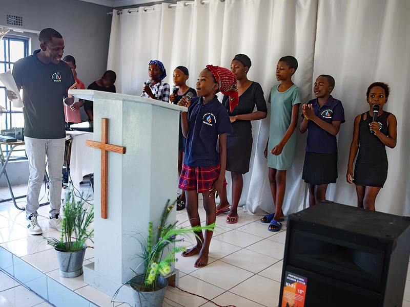 ChogGlobal's tweet photo. Prayer for April 3—Botswana: Pray for revival in the local church and salvation for the people in the village of Sehithwa (60 miles from Maun) at the Easter conference planned for April 3-5. Pray for safety during travel, especially during this holiday weekend. https://t.co/QVGedIFsSg