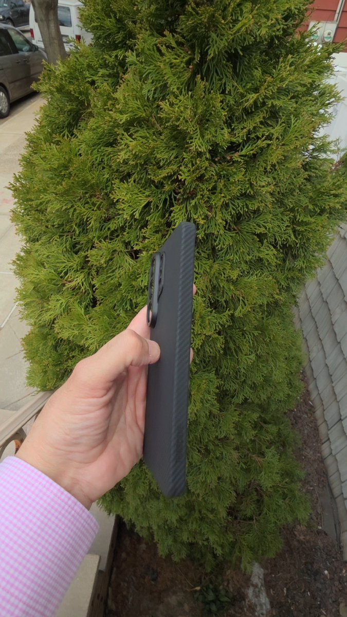 Lenny_Bons's tweet image. Loving how sleek and slim the @thinborne case is on my #galaxy26 ultra @SamsungUS #withgalaxy