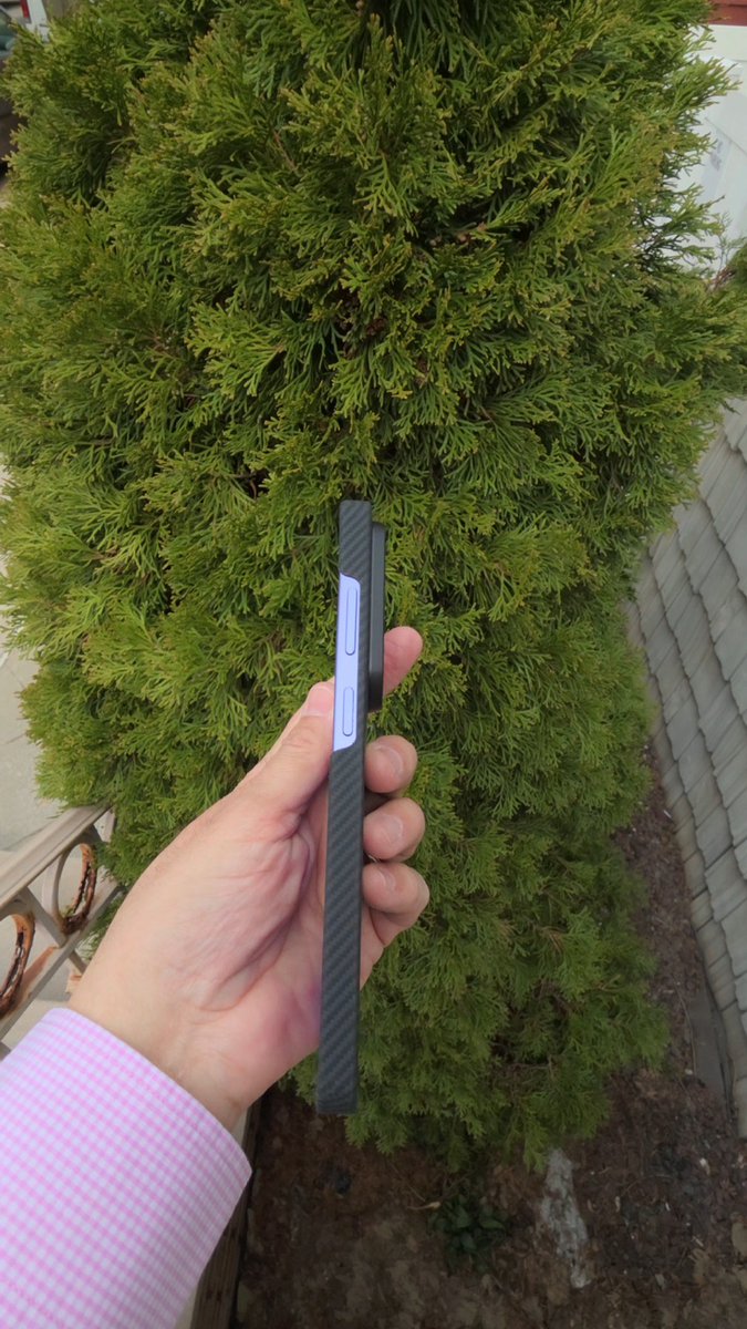 Lenny_Bons's tweet image. Loving how sleek and slim the @thinborne case is on my #galaxy26 ultra @SamsungUS #withgalaxy