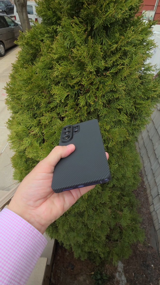 Lenny_Bons's tweet image. Loving how sleek and slim the @thinborne case is on my #galaxy26 ultra @SamsungUS #withgalaxy