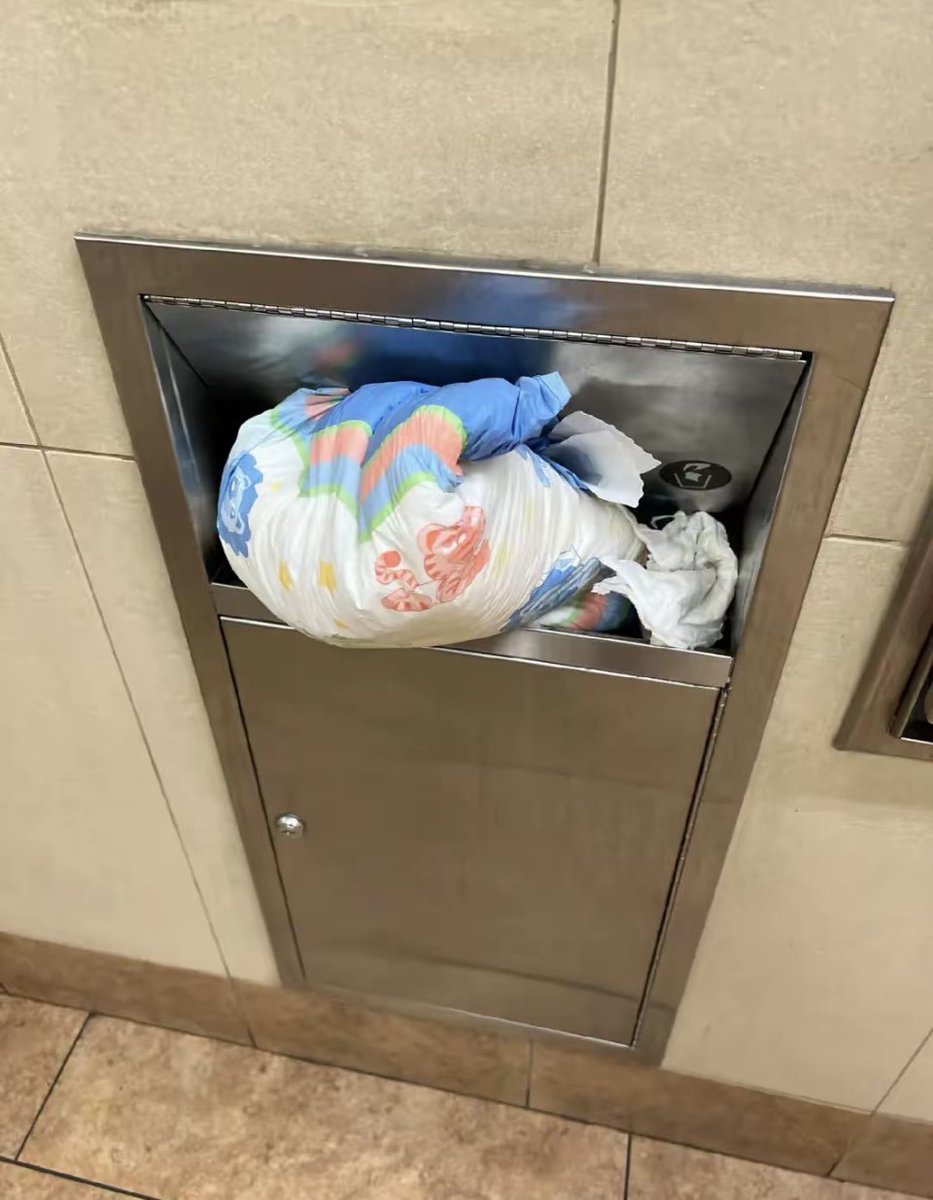 SissyBabyJessica tweet media