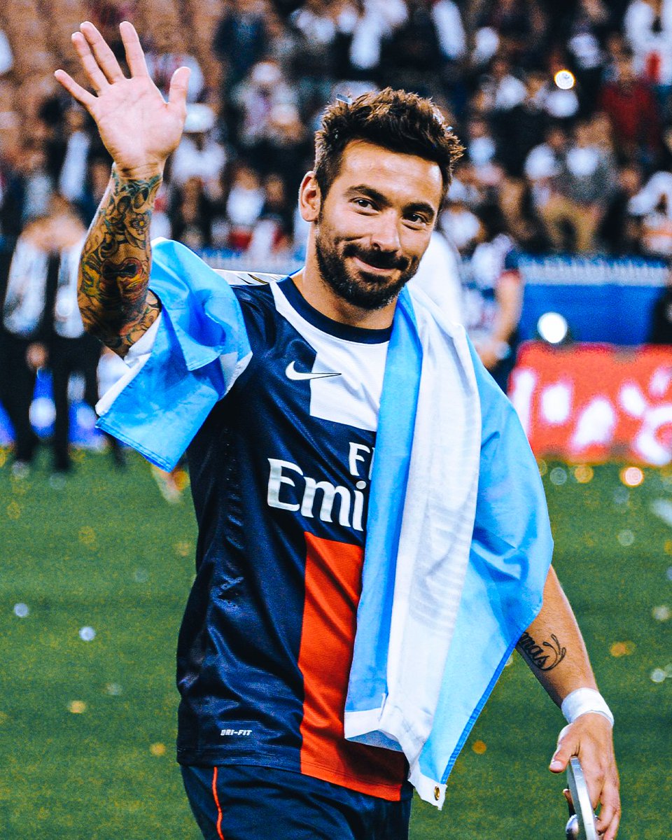 Ligue1_ESP's tweet photo. El cuervo que llegó a París para ser ídolo.

¡Felices 118 años, @SanLorenzo! 💙❤️ https://t.co/UH9GUD1dge
