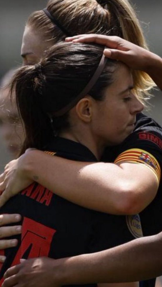 liz 🍵 #14 tweet media