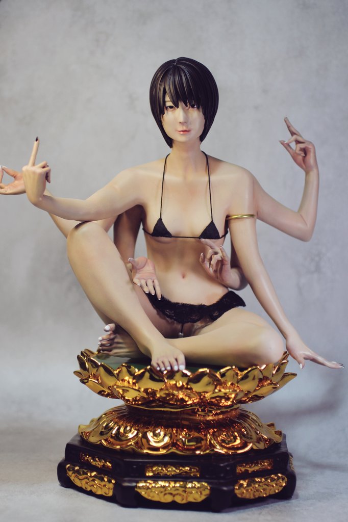 やすひで tweet media