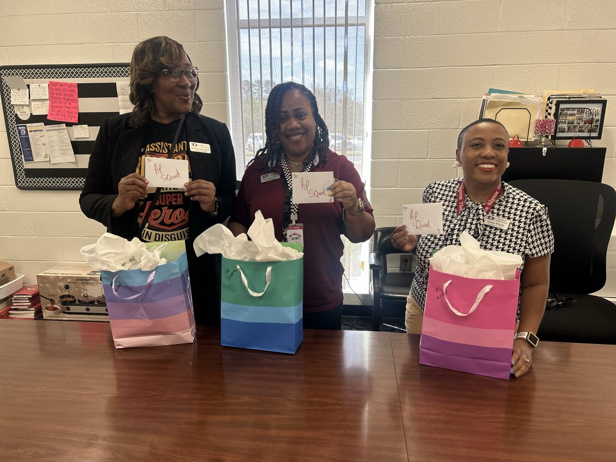 Principal Crystal Williams, Ed. D. tweet media