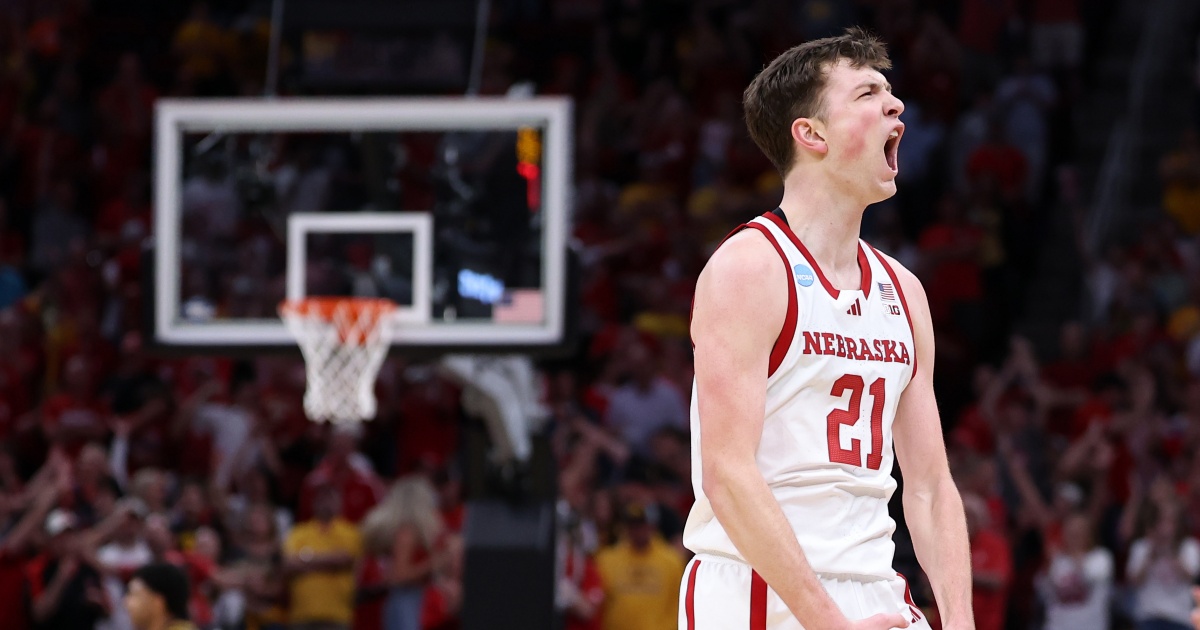 Robin Washut tweet media