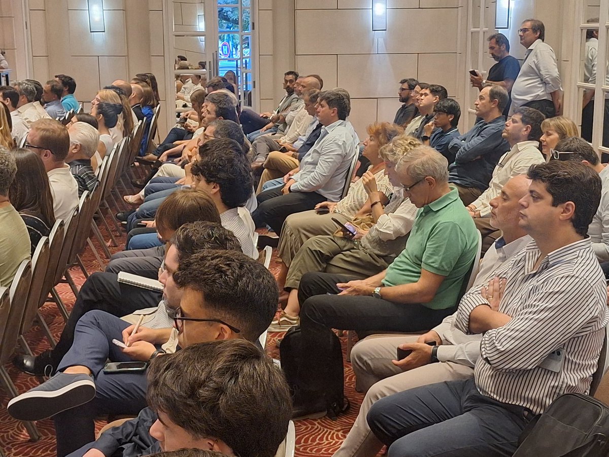 ACOVI_'s tweet photo. ACOVI y Fecovita participaron del informe del Instituto de Estudios sobre la Realidad Argentina y Latinoamericana (IERAL), perteneciente a la @FMediterranea que publica anualmente. Estuvo presente el presidente de Fecovita Ruben Panella, el secretario Marcelo Federici, Paul Burlot secretario de Foro Mundial de Cooperativas Vitivinícolas, Gustavo Arangüena, tesorero y Javier Vergani protesorero de Fecovita. Por ACOVI participó el gerente @NicoVicchi1.