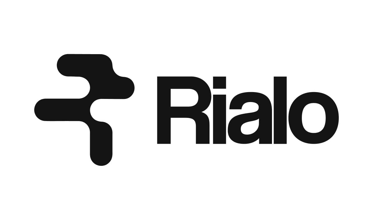 EdirPlay's tweet photo. Most people are still building for Web3.

Rialo is building for the REAL world.

No oracles. No bridges. No middle layers.

Smart contracts that can interact with real-world data natively.

$20M raised. No token yet.

You’re still early. https://t.co/6fyUB0EJkk