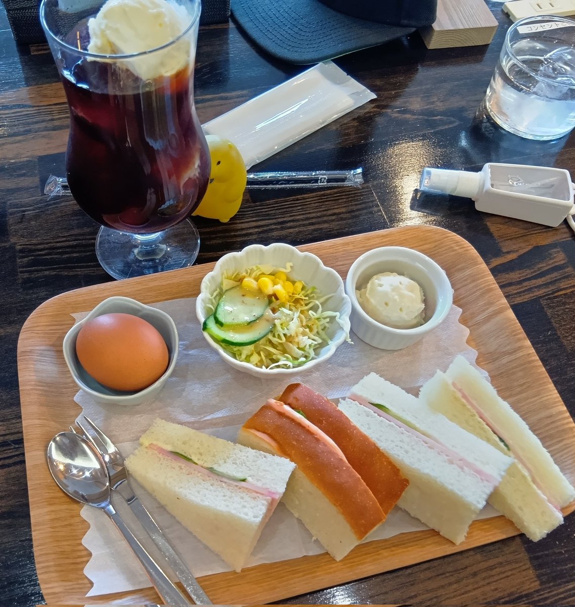 明後日を見つめるプレーリードッグ tweet media