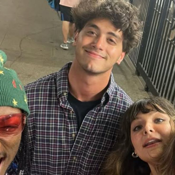 camila 🏒 tweet media